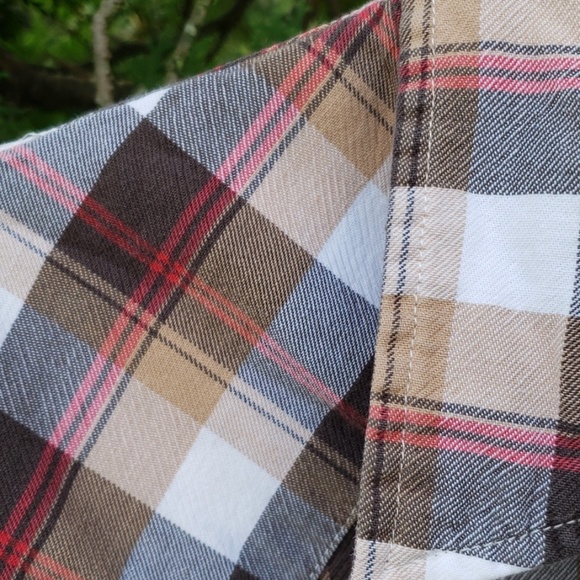 American Eagle Long Sleeve Button Up - Picture 4 of 5